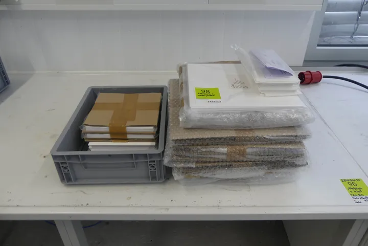 Konvolut Keramik u. Setterplatten